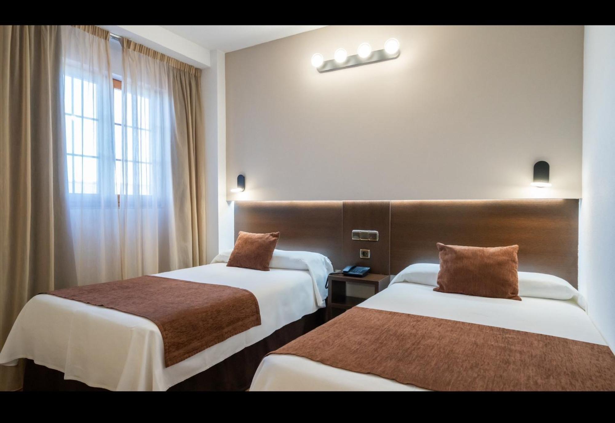 Hotel Mozarbez Salamanca מראה חיצוני תמונה